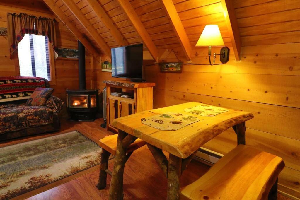 Cute Updated Mountain Fireplace #3 Holiday home Helen